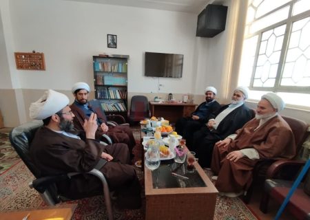 نشست منطقه یک مدیران مدارس علمیه استان فارس در صفاشهر