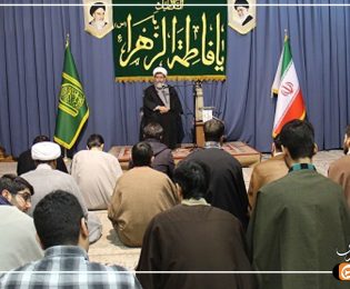 بازدید مدیر و معاونان حوزه فارس از مدرسه علمیه رضویه شیراز + عکس