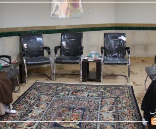نشست مدیر حوزه علمیه استان با آیت الله دژکام