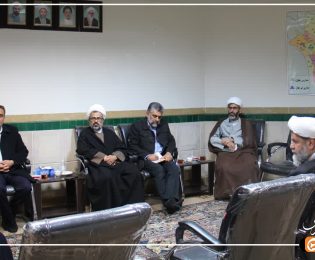 پیگیری تفاهم نامه‌های مدیر حوزه های علمیه آیت الله اعرافی در استان فارس