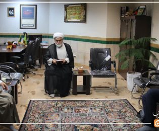 نشست صمیمی مدیر حوزه علمیه فارس با نماینده مجلس شورای اسلامی شیراز
