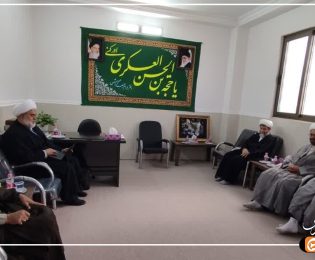 دیدار مدیر حوزه علمیه فارس با مسئولان مدرسه علمیه باقرالعلوم (ع) گراش در حاشیه مراسم معارفه مدیر جدید