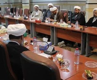 گزارشی از نشست شورای نهادهای حوزوی فارس با موضوع بررسی امور مساجد
