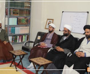 سفر مدیر حوزه علمیه استان فارس به شهرستان قیروکارزین؛ تأکید بر مسئولیت‌پذیری طلاب