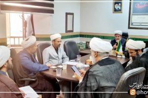نشست مدیر و معاونین حوزه علمیه استان فارس با مدیر مدرسه علمیه سفیران علی بن موسی‌الرضا علیه السلام شیراز