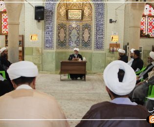 حوزه برای حفظ جایگاه علمی خود باید تولیدات علمی خود را توسعه دهد