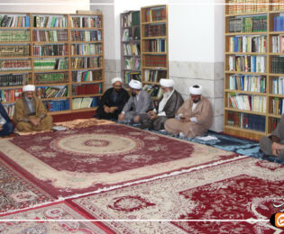 دیدار مدیر حوزه علمیه استان فارس با اساتید مدرسه علمیه استهبان