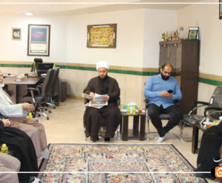 تأکید بر حل مشکل مسکن طلاب در نشست مشترک حوزه علمیه و مرکز خدمات فارس