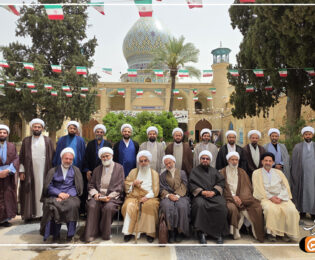 جلسه مدیران مدارس علمیه منطقه ۵ شیراز در حرم حضرت علی بن حمزه (ع)